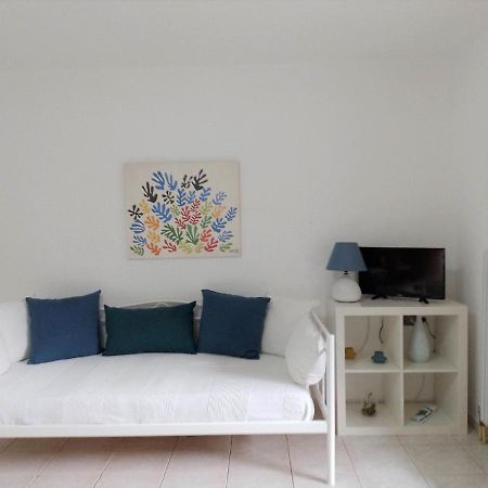Small Theater Apartment Epidaurus Exterior foto
