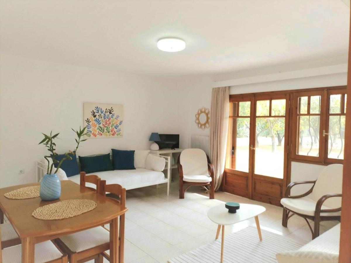Small Theater Apartment Epidaurus Exterior foto